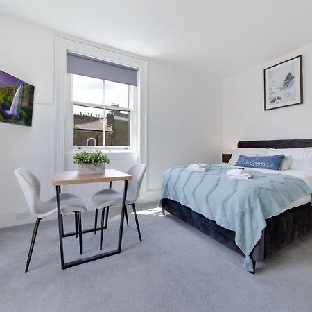 Suites By Rehoboth - M'Nuchah - Camden Road Londýn Exteriér fotografie